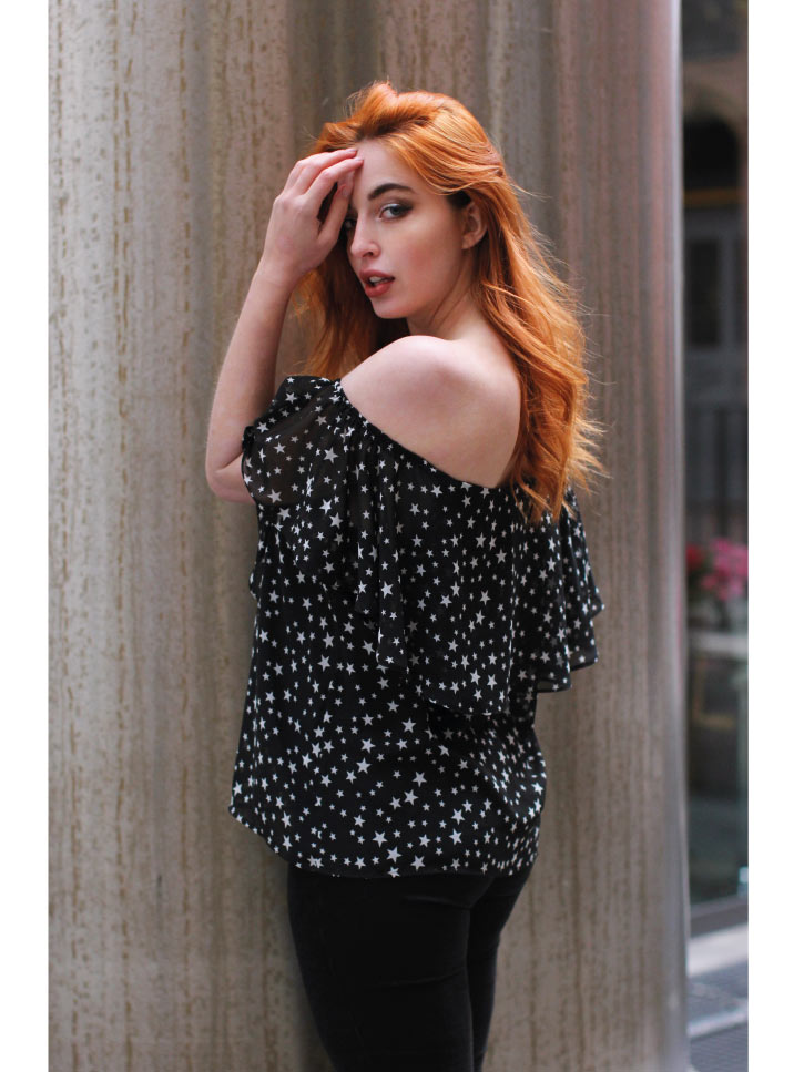 Damen Top mit All-Over Sternenprint
