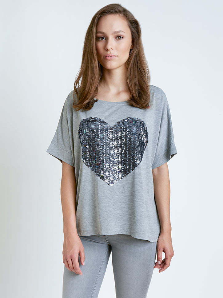 #heartfullofsequins  - Kastenshirt mit Herz aus Pailletten, grau